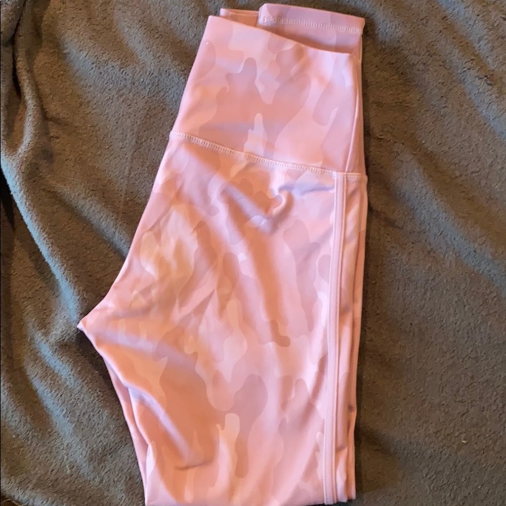Buffbunny mauve camo size medium